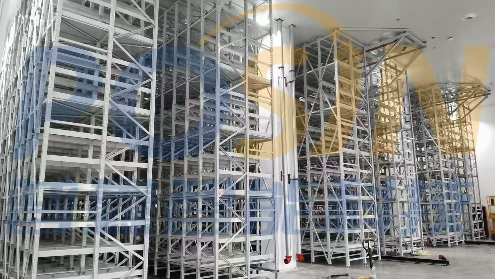 料箱式堆垛機立庫